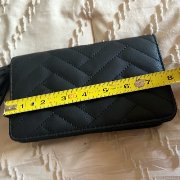 Cute Quilted Women’s Crossbody Purse - Picture 7 of 8